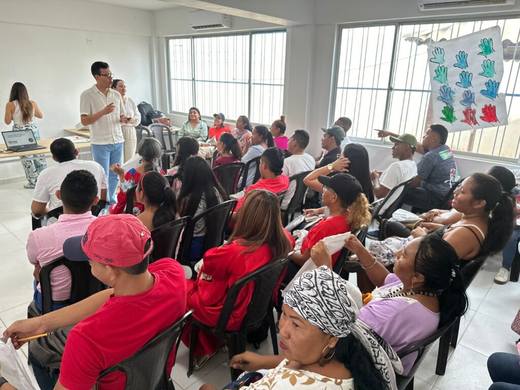 300 empresarios guajiros se capacitaron en Negocios exitosos en entornos competitivos con el ICP 9 2