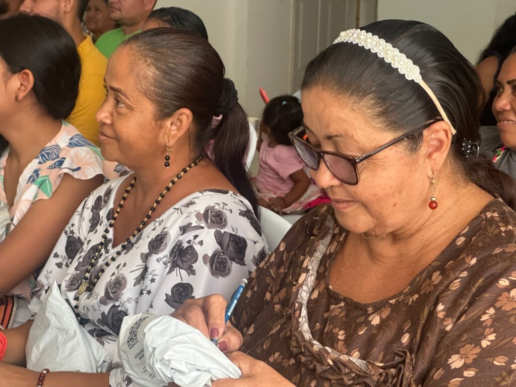 300 empresarios guajiros se capacitaron en Negocios exitosos en entornos competitivos con el ICP 10 5